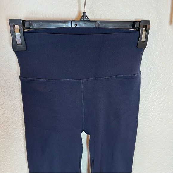 Fabletics High Waisted SculptKnit Dot Leggings in Thunder size Small - Picture 7 of 12